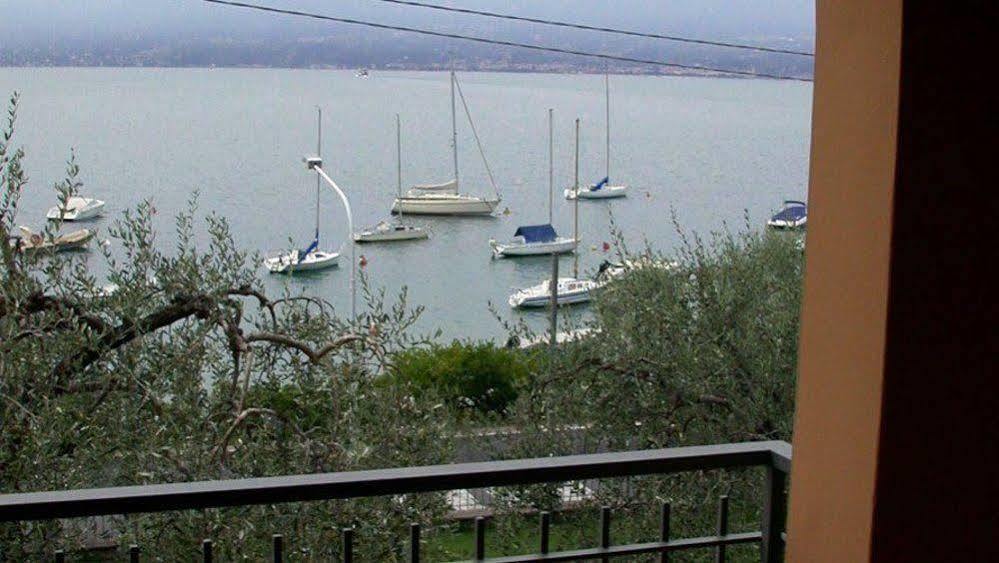 Hotel Garden Torri Del Benaco Buitenkant foto